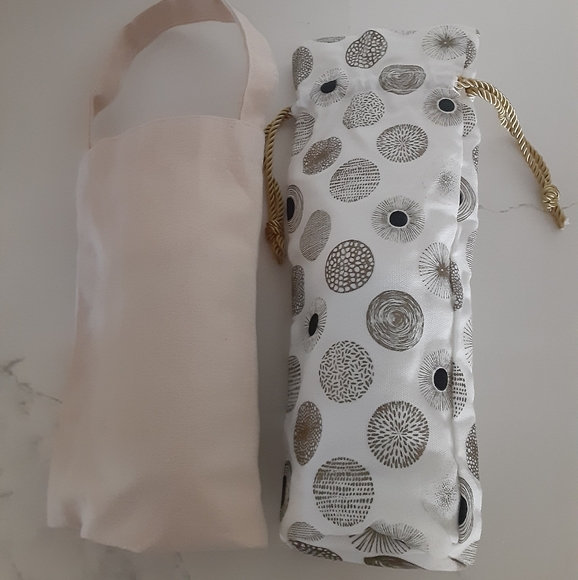 🆕️ Wine Bags and Wine Glass Charm Markers Gift Set - Picture 11 of 13